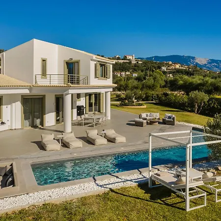 Villa Felicity Svoronata