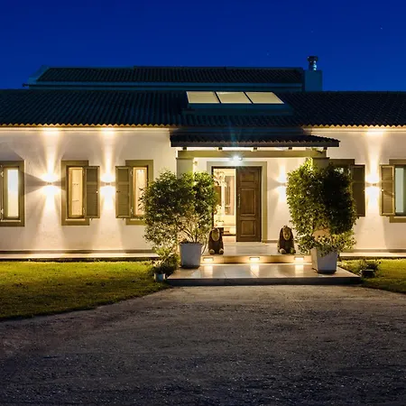 Villa Felicity Svoronata